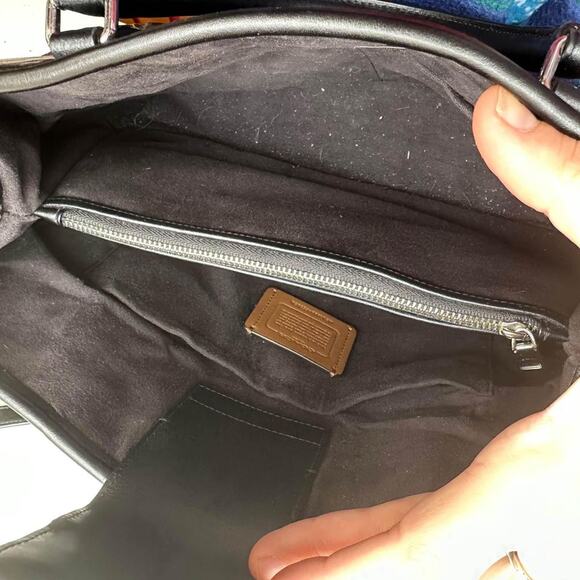 Coach Shoulder Bag/Crossbody handbag Leather Excellent Condition - Picture 4 of 9